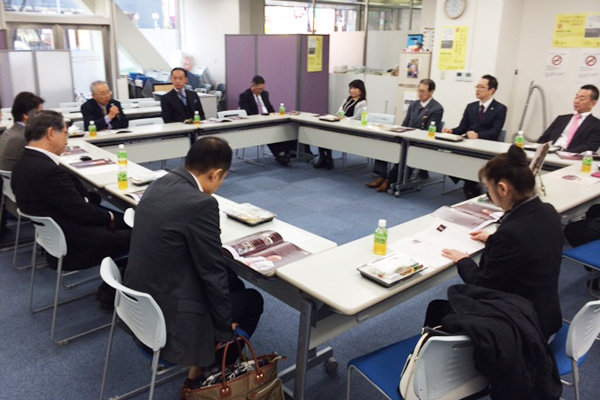 �G�[�g�X��@�u���̗l�q