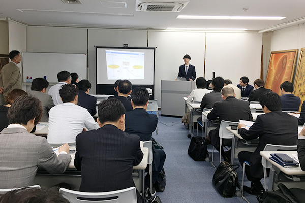 �G�[�g�X��@�u���̗l�q