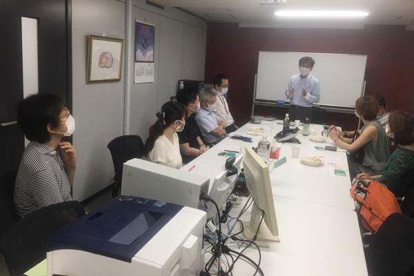 �G�[�g�X��@�u���̗l�q